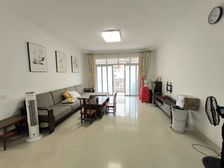 5个菠萝就可以上车。春晖苑 商圈成熟 双卫