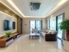 绿地海珀黄浦 3室2厅 148.09平