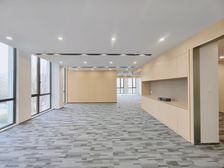 新楼环境好配套全近地铁 新装80平起至2000平精装配家具