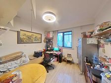 不是顶楼+采光非常好的2房+2个房间也都很大+通风好哦!