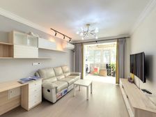 纯商品房社区 房东5年前45万婚房装修 一梯两户 板式二楼