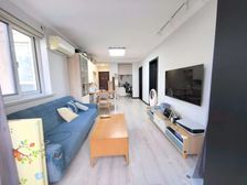 3楼带电梯,精装地铁房,改一房两厅,可立马入住的那种,五角场