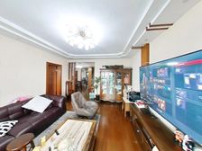 精装房型!繁华地段!超全配套! 户型!诚心出售!价格可谈!