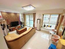 三层电梯复试 可拎包入住 3个朝南大阳台 附送30平大露台