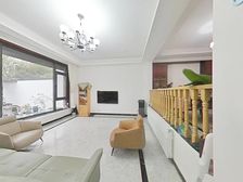 嘉定新城万达旁边 中式联排 送地下室80平两个车位