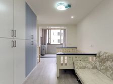 老业主挂牌,拎包入住,电梯房。楼层HAO,视野宽阔,采光充足