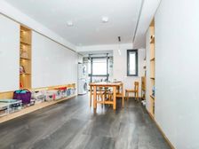 新城地铁 ,四开间朝南,两个车位,电梯景观,豪装50