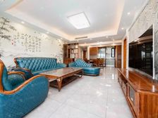 30平露台,再产权车位,青浦新城地铁口,临河位置。