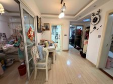 带车位。有车棚。古华公园旁,三房。拎包入住。业主委托出售