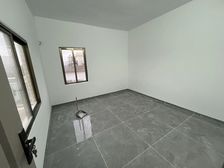 全市挚平宜有证私宅,临近金鸡市场大润发,门口小车任停