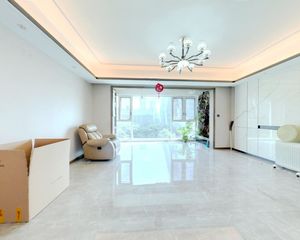 卓越融信·云门望古4室2厅南北