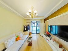 有电梯 精装可拎包入住 近地铁 配套成熟 环境优美