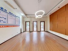 城市别墅 联排别墅 私产 手续齐全 看房方便 诚意出售