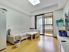 2015年的龙湖紫悦湾小区,房龄新,近地铁,龙湖一级资质物业