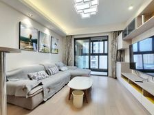 中间楼层,保养好,房型方正,好谈