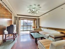 楼层好,全明户型,适宜一家3代,一家4代。