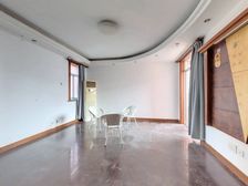 新上,电梯三房两卫看房方便,视野开阔,户型格局好