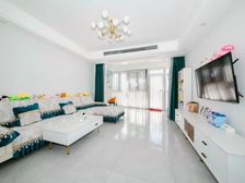 花园40平,精装修两年,带有车位,可谈,业主诚意出售