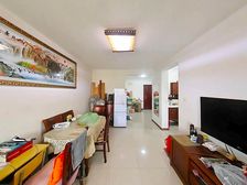 浦东曹路舜峰家苑 南向两室 满五简装 顶层视野佳