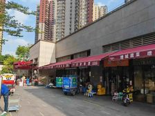 千户社区出入口头铺 已做两层 年收8.4个
