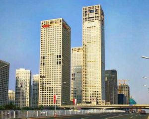 邻国贸 SK 银泰整层3万卖,年租金380万 可以随时看