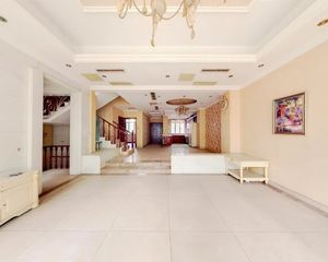 成都后花园一期 6室2厅 东南