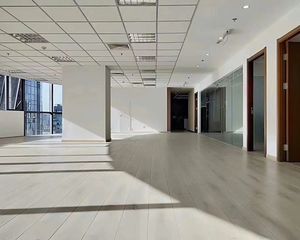 工体【三里屯SOHO】208平米 416万 (单价2万)南向