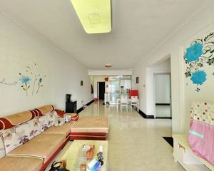 东峰世纪公寓配套齐全.生活方便.