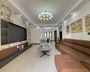 银滩商圈 恒大名都 大三房两卫 环境好 出入方便