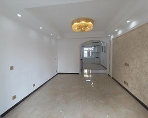 19中新华路小学橄榄绿洲C区带大露台精装通透全明两居H新户型