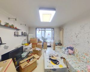(客户0)地铁1号线八角游乐园站附近 西引力东南向三居室