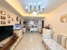 大坪 近地铁 满五 交通便利 商品住宅 精装可拎包入住