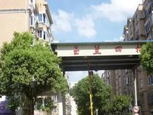 一梯两户,主卧朝南,繁华地段,精装修,诚意出售