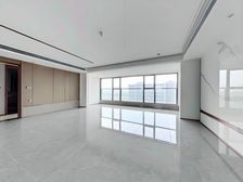 7米宽厅三卫 电梯小高层(精装四居三南卧 小区中心)临地铁