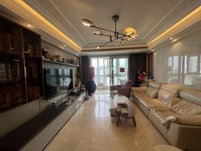 高楼层视野无遮挡 临地铁 双卫格局 精装可拎包入住 近医院