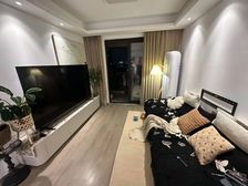 新上房源!!外国语附属!!二次装修!诚心出售!!