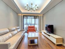 二期臻庭 三开间朝南 婚房装修 业主已买好诚意卖 带产权车位