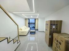 (送家私家电)精装修位置好、格局超棒、现在空置、随时入住