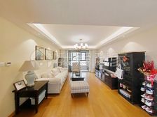 三房两卫朝南带产权车位 满五税少适合改善 近西云楼宝龙广场