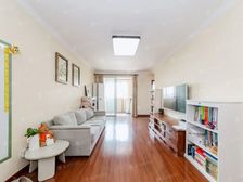 前排,朝南小户型!俯瞰卢湾区,采光视野无遮挡!诚意出售