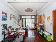 地铁12/21号线杨高北路站附近,户型好三房诚心出售