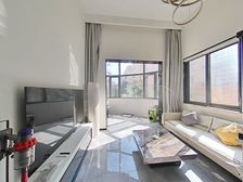 少见的复式小高层+精装修领包入住+多年难得一遇户型