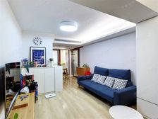 五角场旁,2000年房龄,1梯2户边套全明,低总价两房,急售