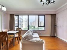 在寂静中品味,在喧闹中生活,此房深情并茂!品质小区