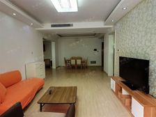 楼层虽然低,采光还是好的,户型好,价格好谈