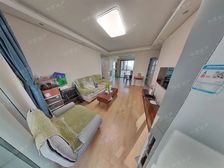 方方正正二房,一点没有浪费的面积,且南北通,二个阳台