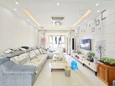 绿地新里香榭丽公馆 3室2厅1卫 精装修 93万元