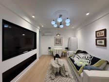 新出竹园高层,紧靠5条地铁,全新豪装带地暖,有1个固定车位!