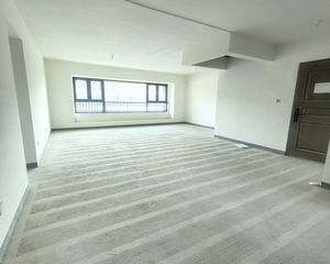 良乡核心区域 电梯洋房 上跃层(50平阁搂)(43平观景台)