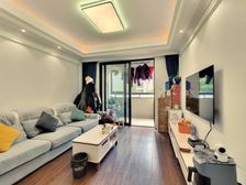 紧邻地铁,周边配套设施齐全,性价比84平融创壹号公馆